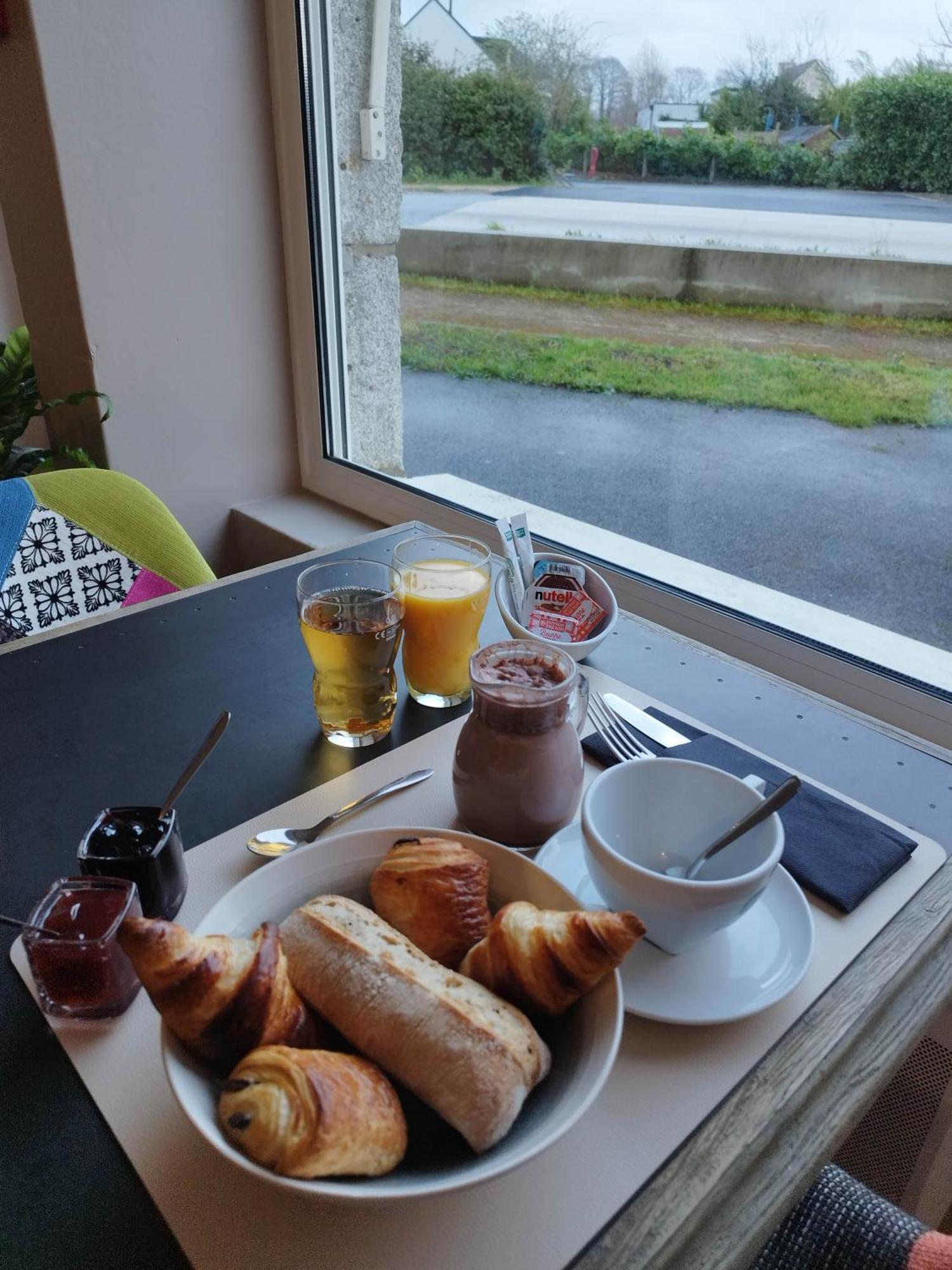 Logis Hotel Vannes Nord Le Clos Des Hortensias Locqueltas Luaran gambar